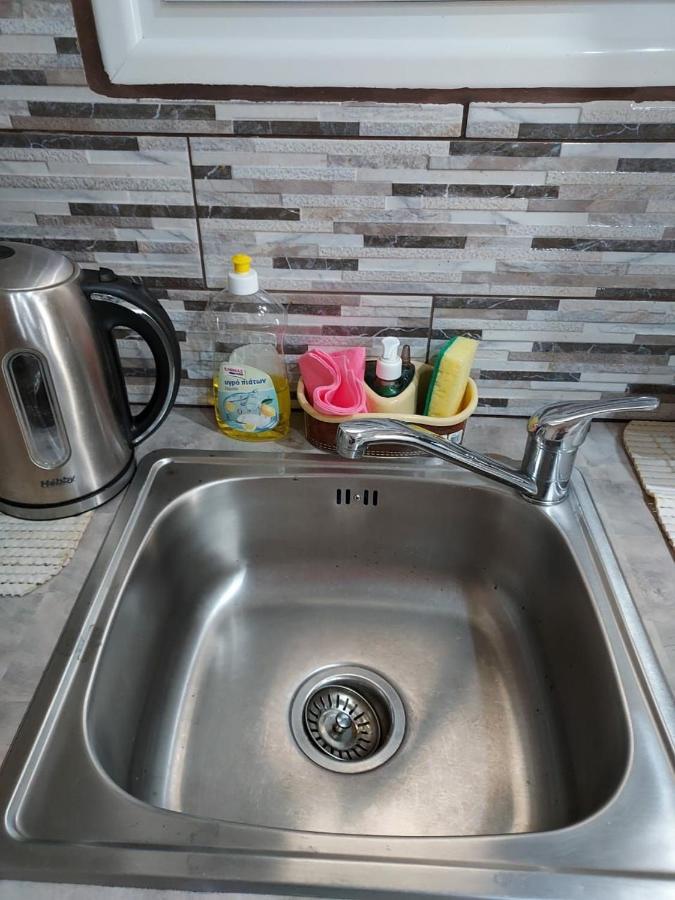 7 Stars Near Metro Apartment Athens Luaran gambar