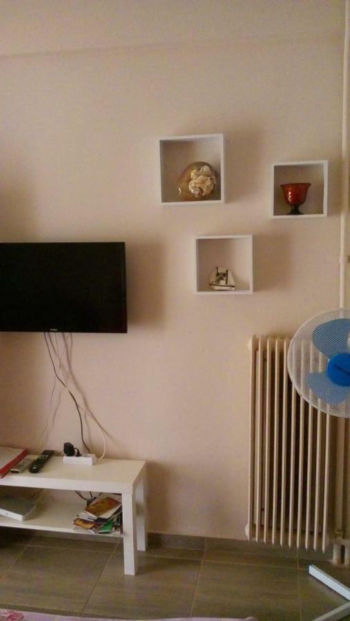 7 Stars Near Metro Apartment Athens Luaran gambar