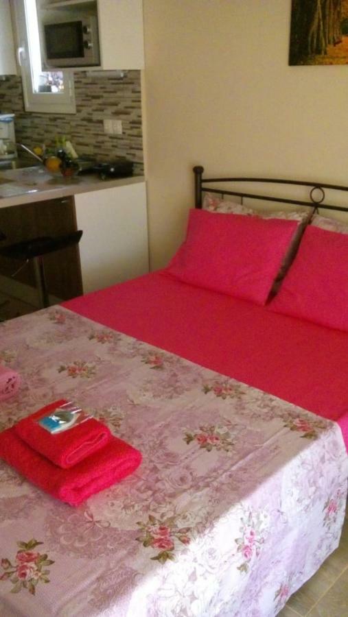 7 Stars Near Metro Apartment Athens Luaran gambar